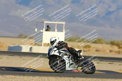 media/Jan-11-2025-CVMA (Sat) [[ddeb3f563a]]/Race 13-Amateur Supersport Open/